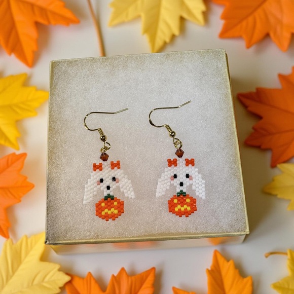 Hand crafted Small Beaded Poodle and Pumpkin Earrings for Halloween Gold Plated - Picture 2 of 6